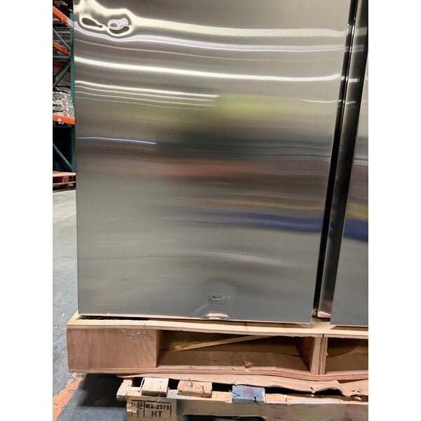 Scratch and Dent Avantco Z2-R-HC 54" Solid Door Stainless Steel Reach-In Refrigerator