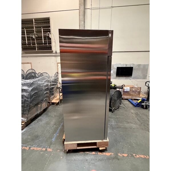Scratch and Dent Avantco Z2-R-HC 54" Solid Door Stainless Steel Reach-In Refrigerator