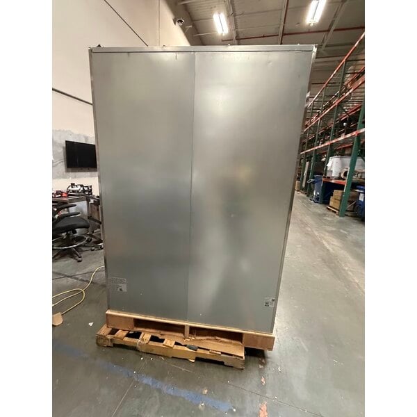 Scratch and Dent Avantco Z2-R-HC 54" Solid Door Stainless Steel Reach-In Refrigerator