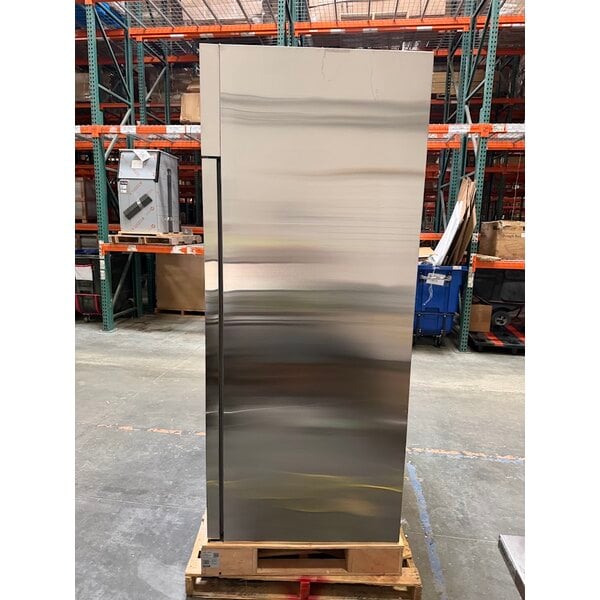 Scratch and Dent Avantco Z2-R-HC 54" Solid Door Stainless Steel Reach-In Refrigerator