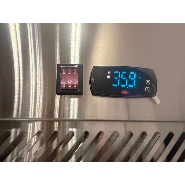 Scratch and Dent Avantco Z2-R-HC 54" Solid Door Stainless Steel Reach-In Refrigerator