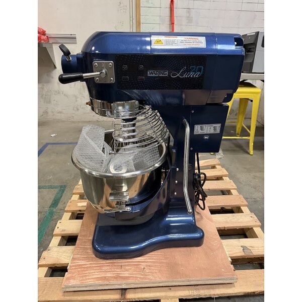 Scratch and Dent Waring Luna WSM20LT 20 Qt. Planetary Stand Mixer with Guard, Timer, and Standard Accessories - 120V, 1 hp