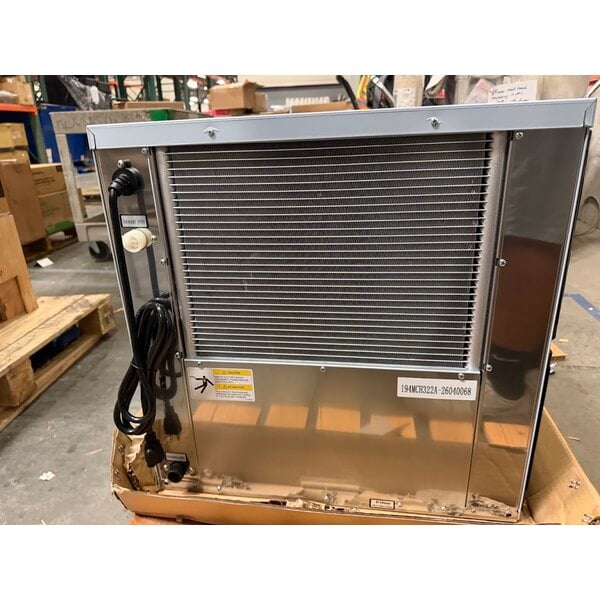 Scratch and Dent Avantco Ice MC-H-322-A 22" Air-Cooled Modular Half Cube Ice Machine - 350 lb., 115V