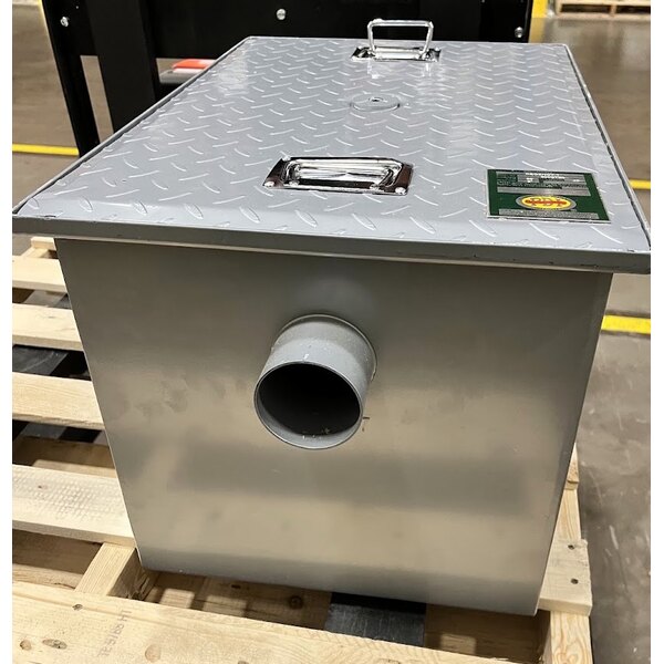 Scratch and Dent Regency 40 lb. 20 GPM Grease Trap with 3" Non-Threaded Connections - PDI Certified