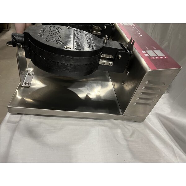 Scratch and Dent Estella WCMX2A Double Waffle Cone Maker - 120V, 1820W