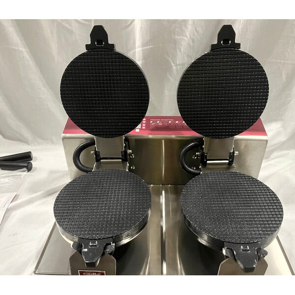 Scratch and Dent Estella WCMX2A Double Waffle Cone Maker - 120V, 1820W