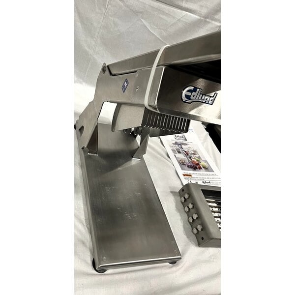 Scratch and Dent Edlund XL-125 ARC! Manual Fruit and Vegetable Slicer with 1/4" Blades