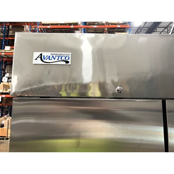 Scratch and Dent Avantco A-35R-HC 39 1/2" Solid Door Reach-In Refrigerator