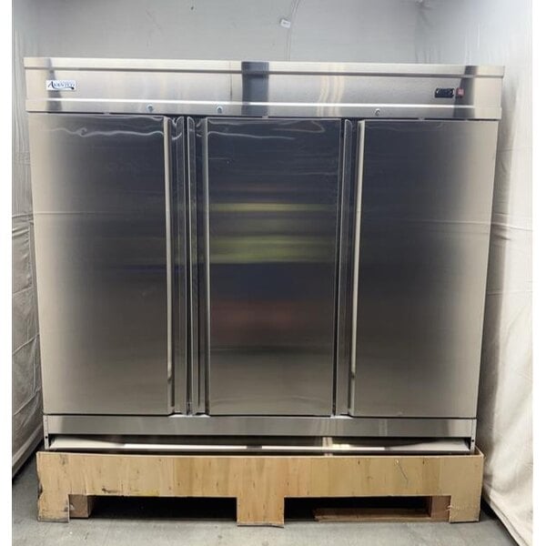 Scratch and Dent Avantco SS-3F-HC 81 5/16" Stainless Steel Solid Door Reach-In Freezer