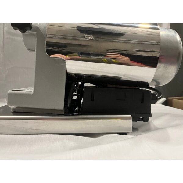 Scratch and Dent Tre Spade BIG-80 Electric Tomato Mill F07600/CSA - 3/4 hp, 430W