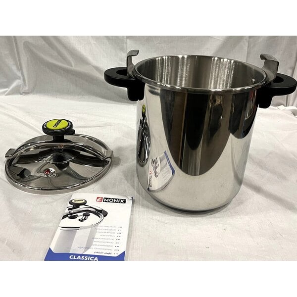 Scratch and Dent Monix 013206 Monix 50 Cup (25 Cup Raw) 12.66 qt. (12 Liter) Stainless Steel Pressure Cooker