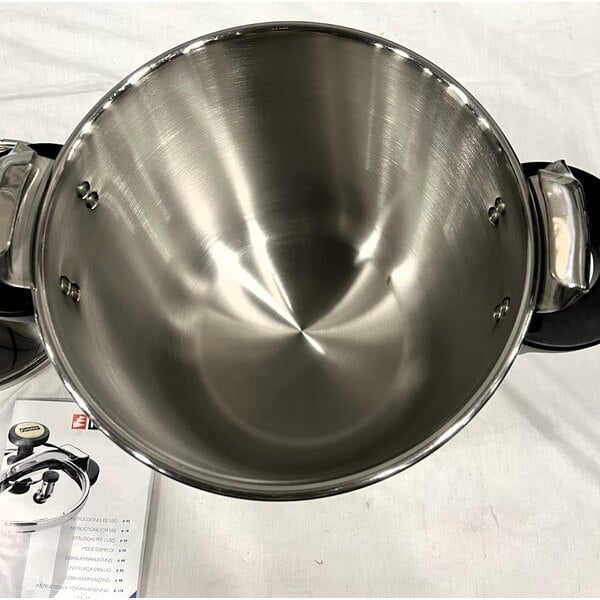 Scratch and Dent Monix 013206 Monix 50 Cup (25 Cup Raw) 12.66 qt. (12 Liter) Stainless Steel Pressure Cooker