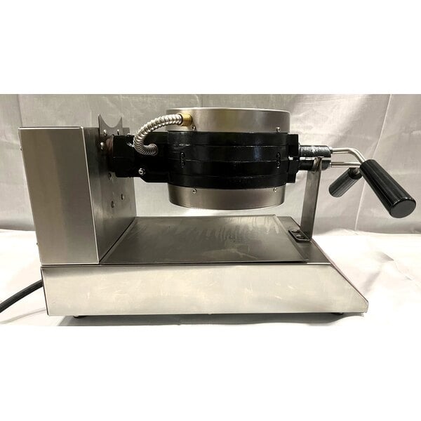 Scratch and Dent Estella WBMXS2A Stacked Belgian Waffle Maker - 120V, 1820W