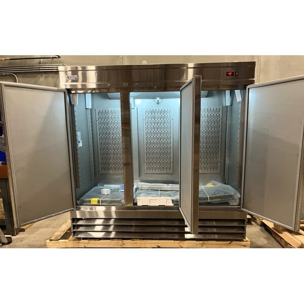 Scratch and Dent Avantco SS-3F-HC 81 5/16" Stainless Steel Solid Door Reach-In Freezer