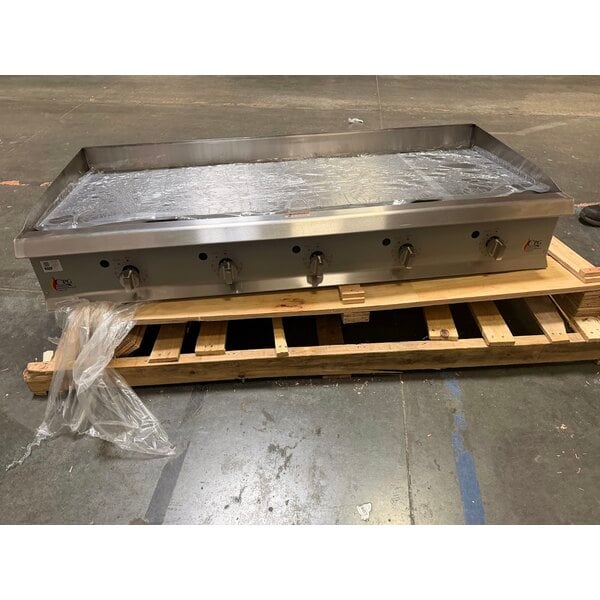 Scratch and Dent Cooking Performance Group GT-CPG-60-NL 60" Gas Countertop Griddle with Thermostatic Controls - 150,000 BTU