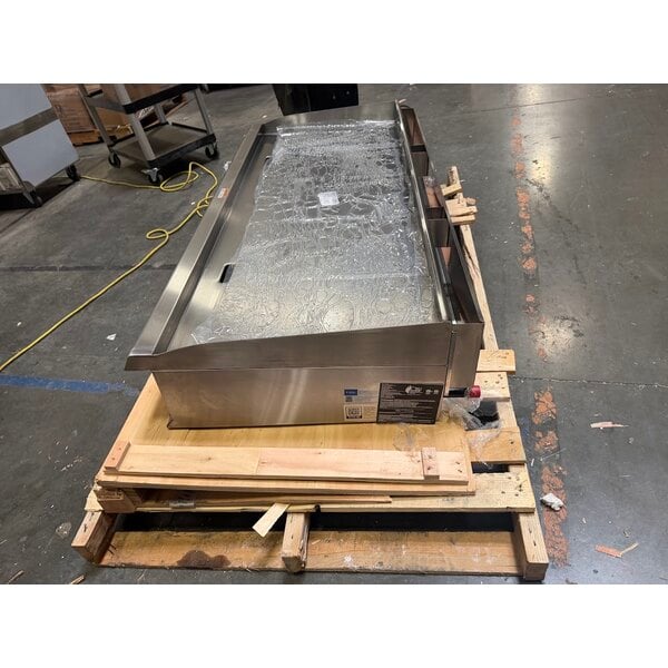 Scratch and Dent Cooking Performance Group GT-CPG-60-NL 60" Gas Countertop Griddle with Thermostatic Controls - 150,000 BTU