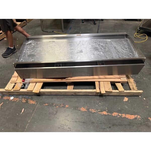 Scratch and Dent Cooking Performance Group GT-CPG-60-NL 60" Gas Countertop Griddle with Thermostatic Controls - 150,000 BTU