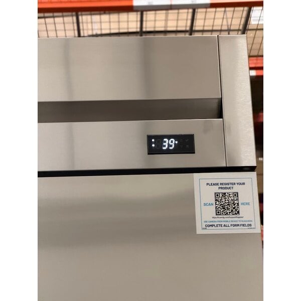 Scratch and Dent True T-23-HC 27" Solid Door Reach-In Refrigerator