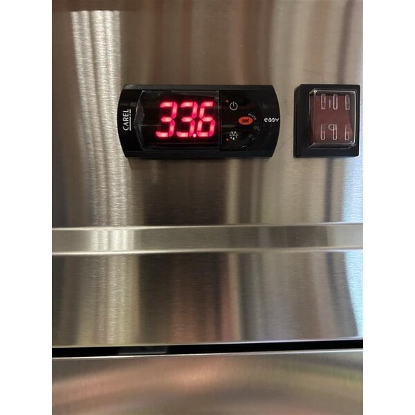Scratch and Dent Avantco SS-2R-HC 54" Stainless Steel Solid Door Reach-In Refrigerator