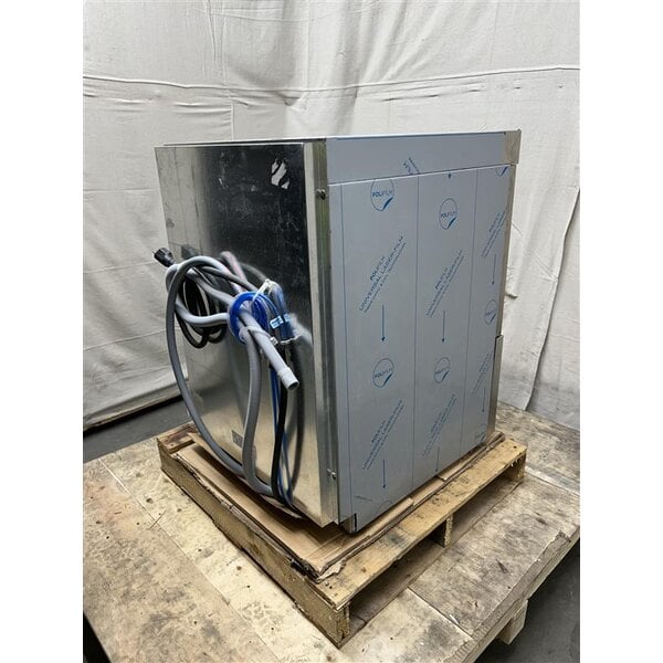 Scratch and Dent MainStreet Equipment HTUC High-Temperature Undercounter Dishwasher - 208V/240V, 1 Phase