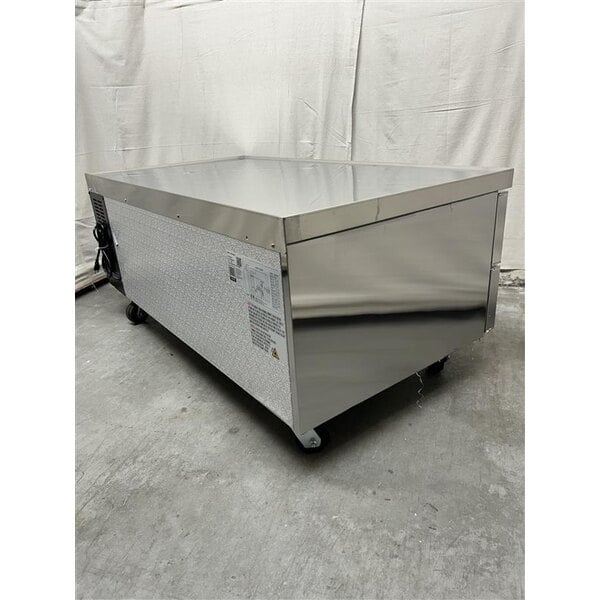 Scratch and Dent Avantco CBE-60-HC 60" 2 Drawer Refrigerated Chef Base
