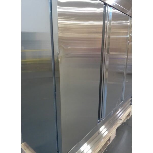 Scratch and Dent Avantco SS-3R-HC 81 5/16" Stainless Steel Solid Door Reach-In Refrigerator