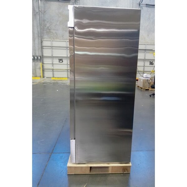Scratch and Dent Avantco SS-3R-HC 81 5/16" Stainless Steel Solid Door Reach-In Refrigerator