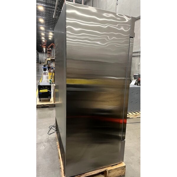Scratch and Dent Avantco SS-2R-HC 54" Stainless Steel Solid Door Reach-In Refrigerator