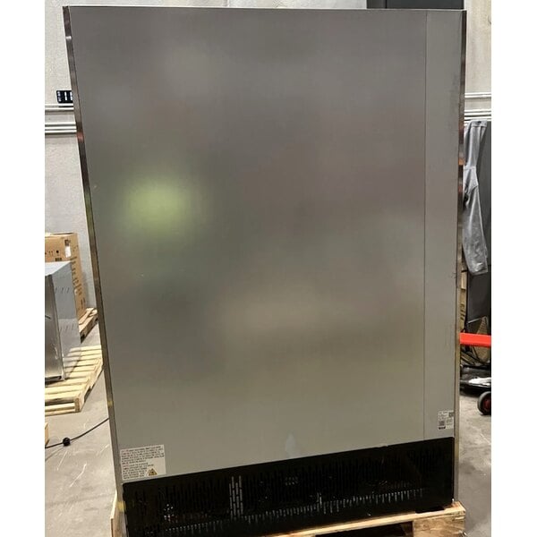 Scratch and Dent Avantco SS-2R-HC 54" Stainless Steel Solid Door Reach-In Refrigerator