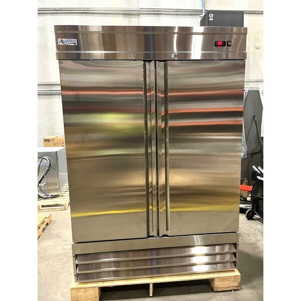 Scratch and Dent Avantco SS-2R-HC 54" Stainless Steel Solid Door Reach-In Refrigerator