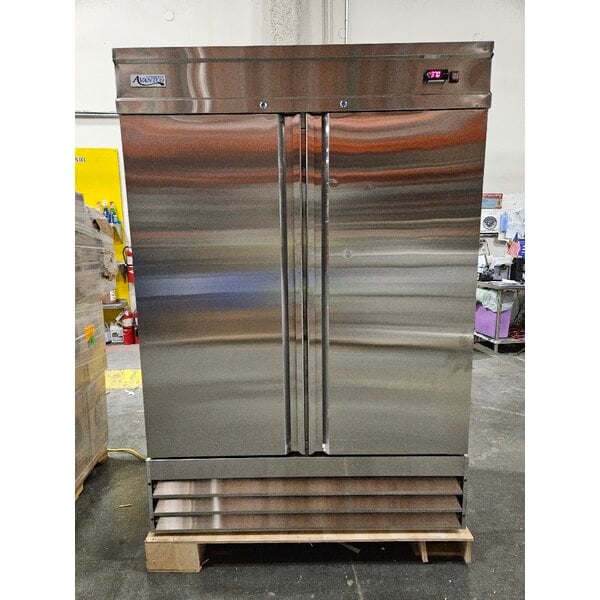 Scratch and Dent Avantco SS-2R-HC 54" Stainless Steel Solid Door Reach-In Refrigerator