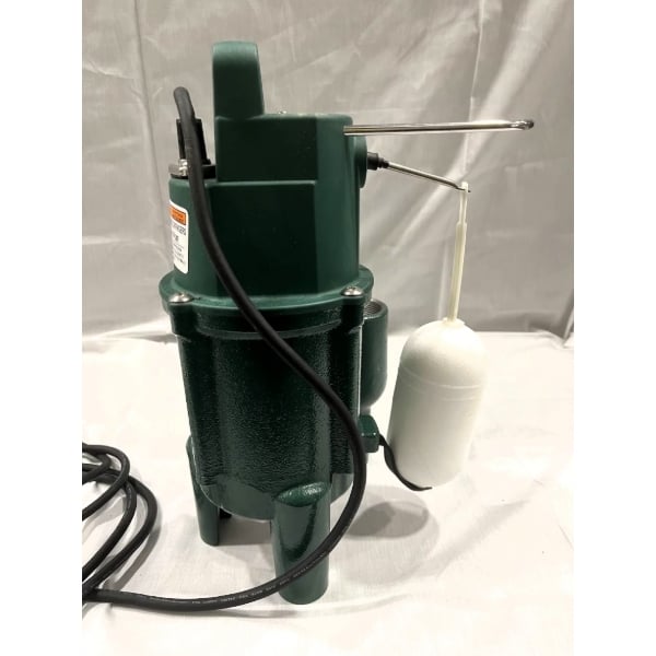 Scratch and Dent Zoeller 802-0001 Shark Series Submersible Grinder Pump with Vertical Float Switch and 2" NPT Discharge - 115V