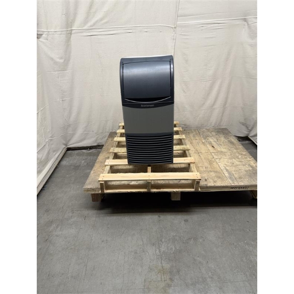 Scratch and Dent Scotsman UN0815AX-1 15" Air-Cooled Undercounter Nugget Ice Machine with 36 lb. Storage Bin - 99 lb., 115V