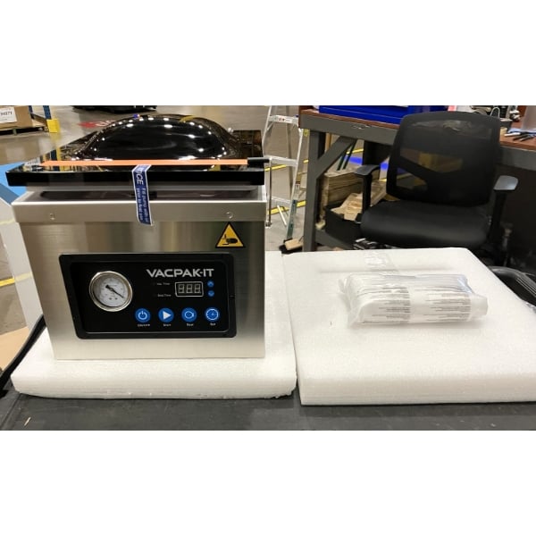 Scratch and Dent VacPak-It VMC12OP Chamber Vacuum Packing Machine with 12" Seal Bar and Oil Pump - 120V, 950W