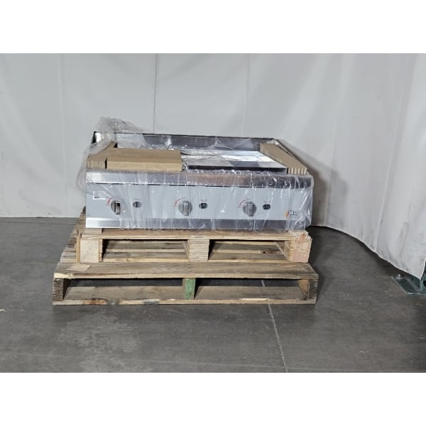 Scratch and Dent Cooking Performance Group GM-CPG-36-NL 36" Gas Countertop Griddle with Manual Controls - 90,000 BTU