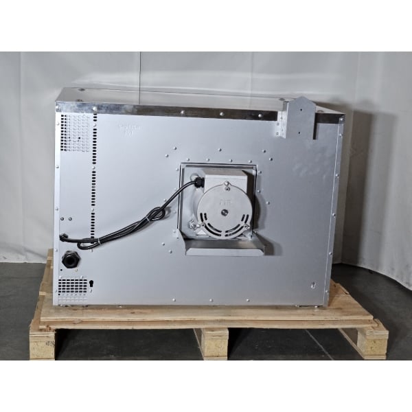 Scratch and Dent MainStreet Equipment EC1-C Single Deck Electric Full Size Convection Oven with Legs - 208V, 3 / 1 Phase, 11 kW
