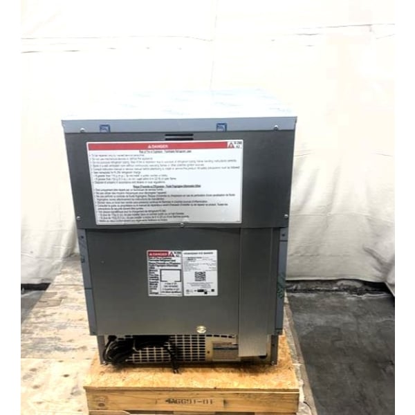 Scratch and Dent Hoshizaki KM-161BAK 23 3/4" ADA-Compliant Air-Cooled Undercounter Crescent Cube Ice Machine with 78 lb. Storage - 156 lb., 115V
