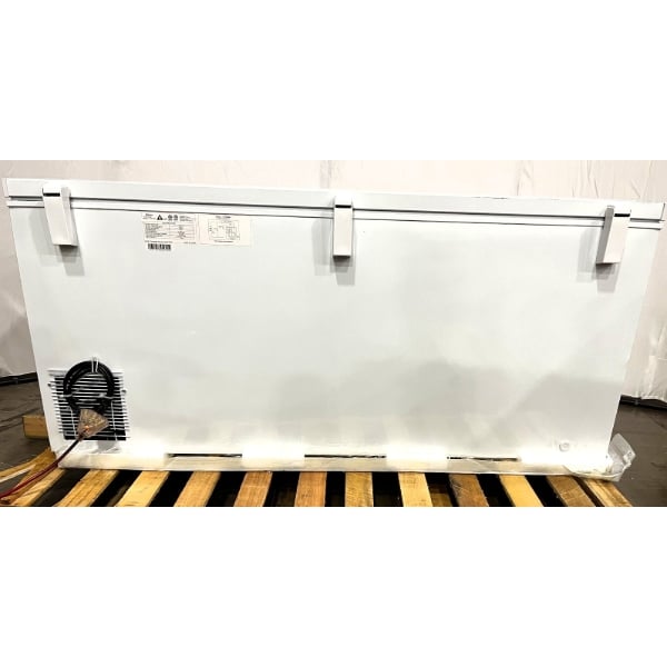 Scratch and Dent Galaxy CF20HC Commercial Chest Freezer - 19.4 cu. ft.