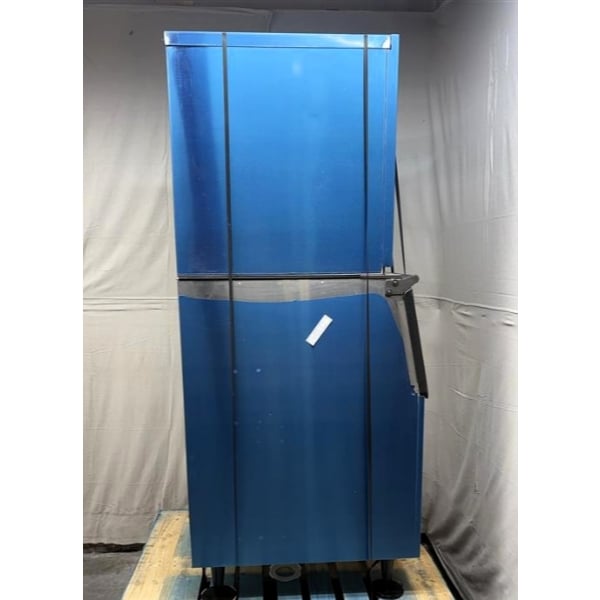 Scratch and Dent Hoshizaki KM-322MAK Slim-Line Series 22" Air-Cooled Modular Crescent Ice Machine with Stainless Steel Finish and 300 lb. Storage - 489 lb., 115V, 1 Phase