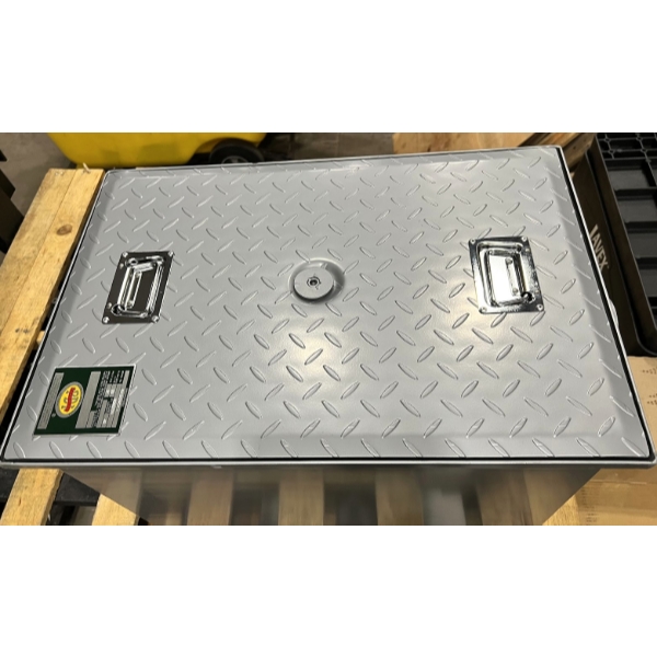 Scratch and Dent Regency 40 lb. 20 GPM Grease Trap with 3" Non-Threaded Connections - PDI Certified