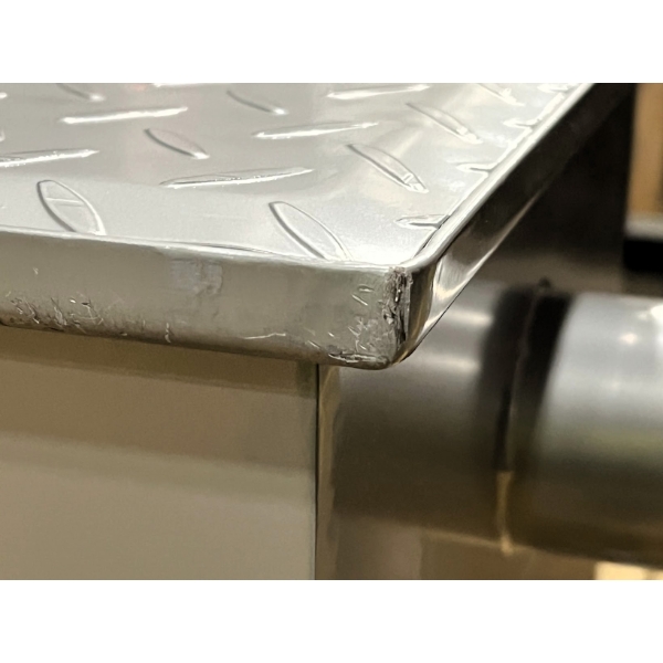 Scratch and Dent Regency 40 lb. 20 GPM Grease Trap with 3" Non-Threaded Connections - PDI Certified