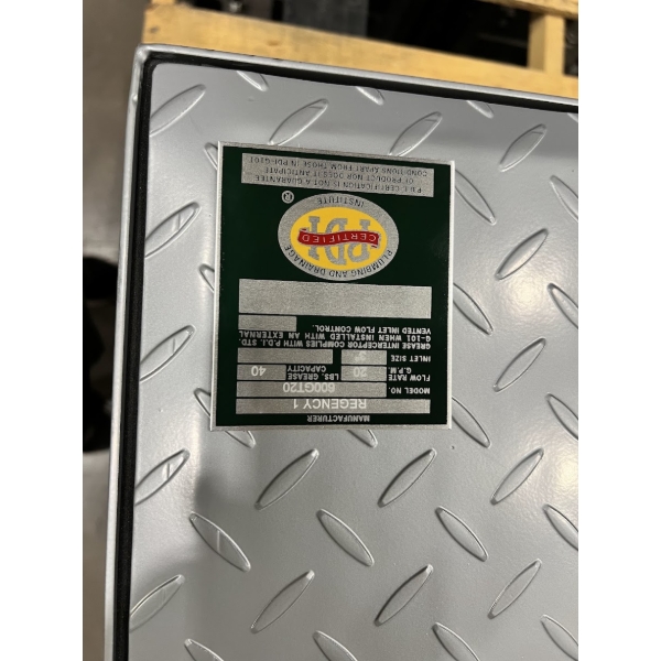 Scratch and Dent Regency 40 lb. 20 GPM Grease Trap with 3" Non-Threaded Connections - PDI Certified