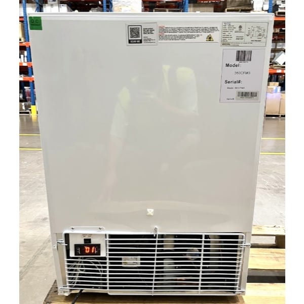Scratch and Dent Avantco CFM3 White Customizable Countertop Display Freezer with Swing Door