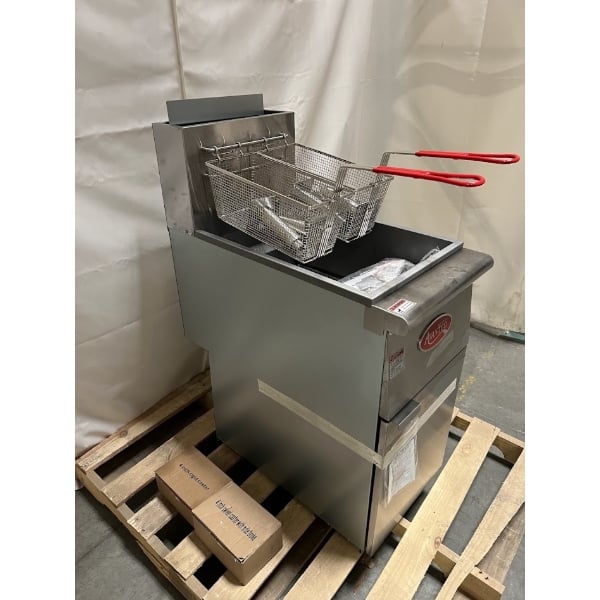 Scratch and Dent Avantco FF50 Liquid Propane 50 lb. Stainless Steel Floor Fryer - 120,000 BTU