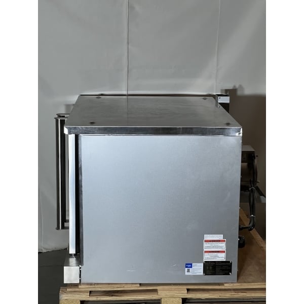 Scratch and Dent MainStreet Equipment EC1-C Single Deck Electric Full Size Convection Oven with Legs - 208V, 3 / 1 Phase, 11 kW