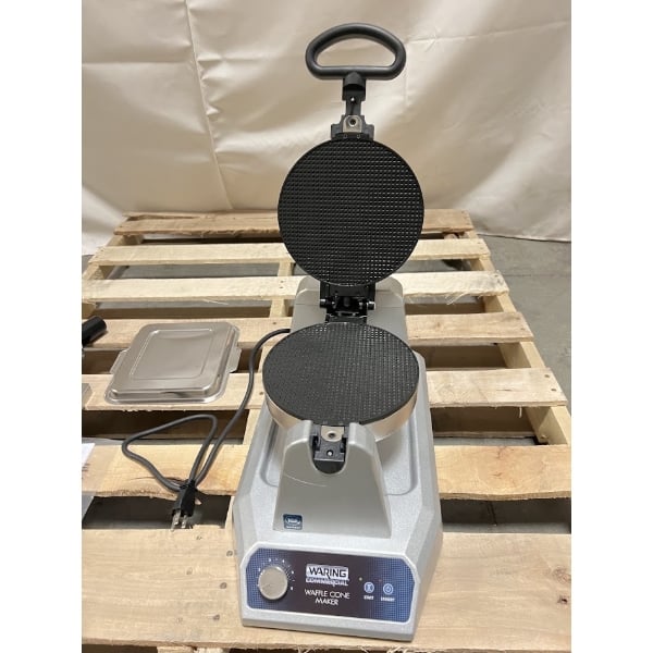 Scratch and Dent Waring WWCM180 Single Waffle Cone Maker - 120V
