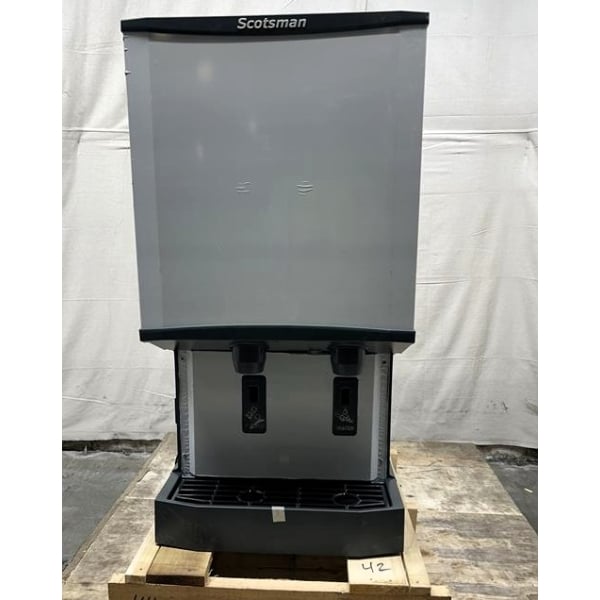 Scratch and Dent Scotsman HID540AX-1A Meridian® Air-Cooled Countertop Nugget Ice Machine and Water Dispenser with Hands-Free Dispensing and 40 lb. Storage Bin - 500 lb., 115V