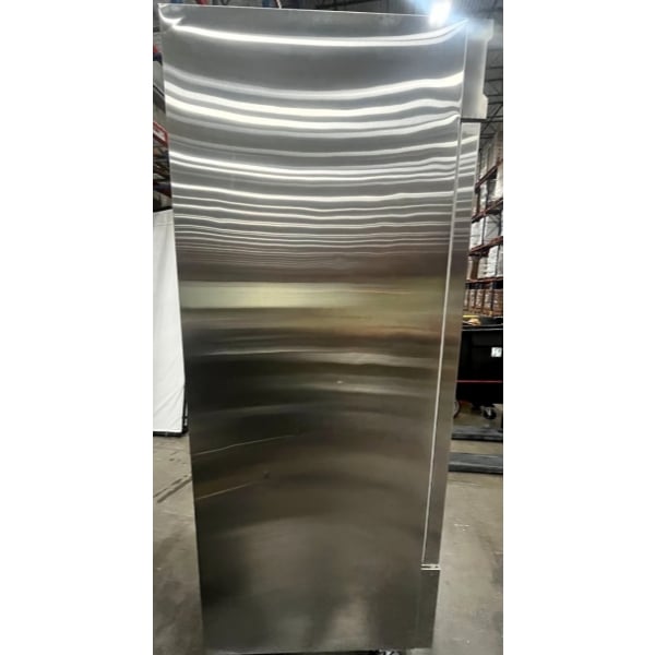 Scratch and Dent Avantco SS-1F-HC 29" Stainless Steel Solid Door Reach-In Freezer