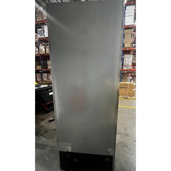 Scratch and Dent Avantco SS-1F-HC 29" Stainless Steel Solid Door Reach-In Freezer