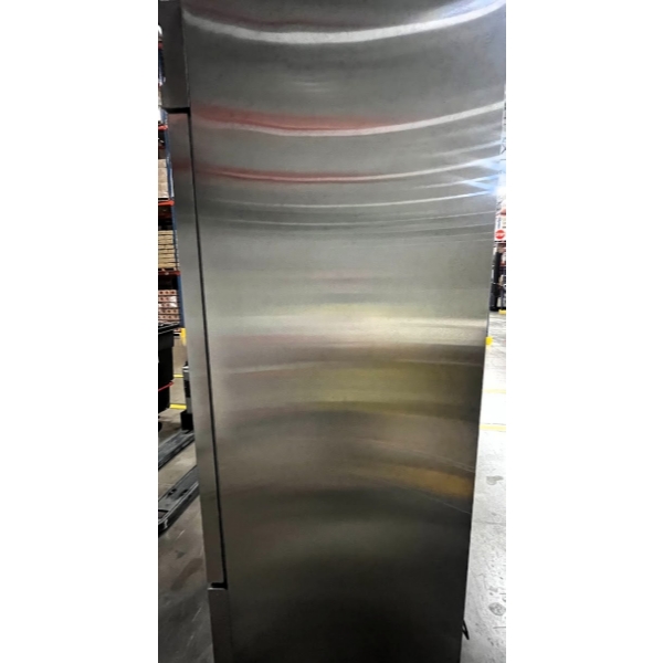 Scratch and Dent Avantco SS-1F-HC 29" Stainless Steel Solid Door Reach-In Freezer